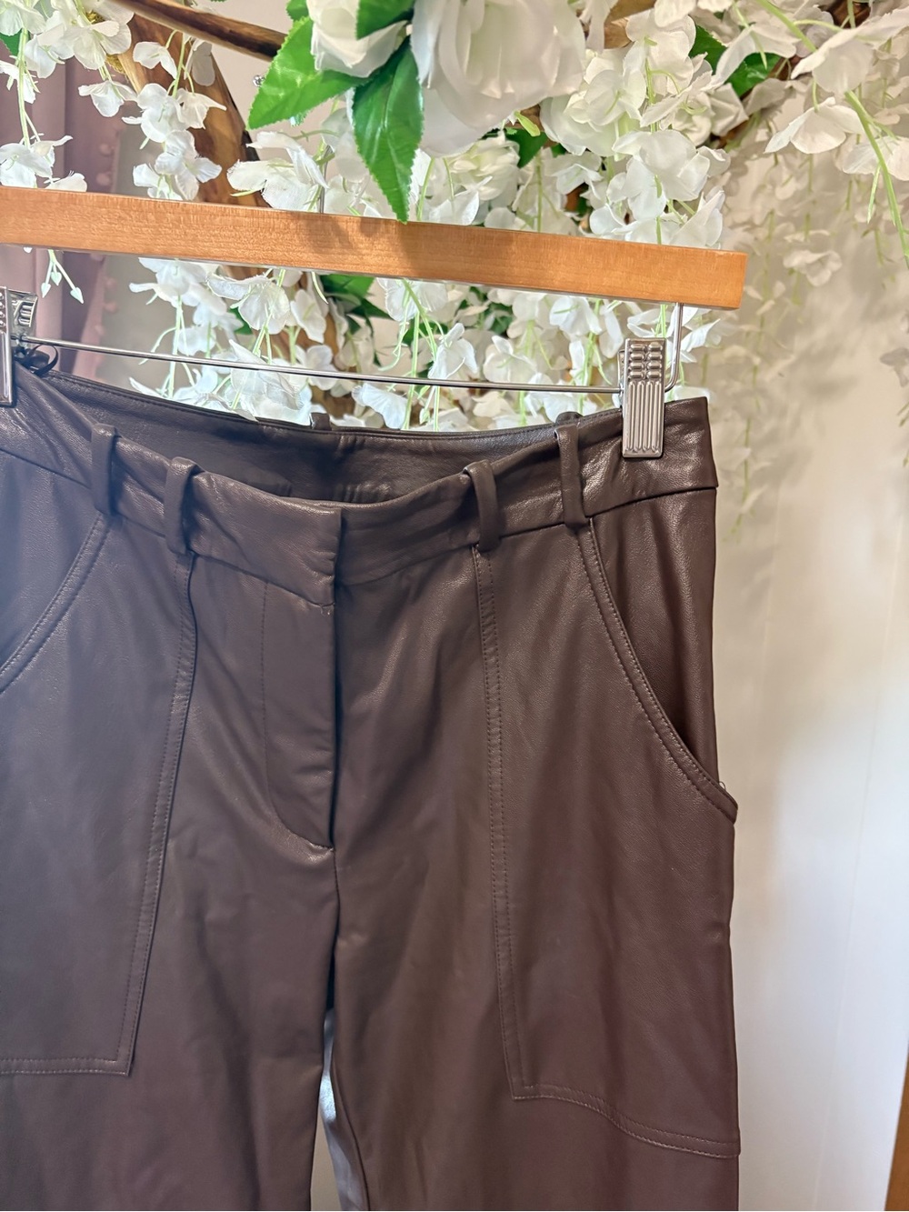Amanda Uprichard Cocoa Faux Leather Wide-Leg Cargo Pants - Picture 7 of 10